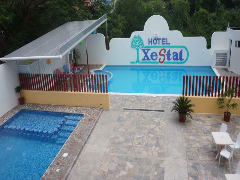 Hotel Xestal Санта Крус Уатулко Екстериор снимка